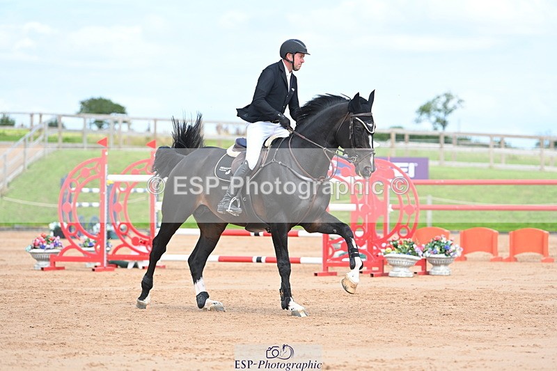 230721A-154544-07414 - Cls 10, 2 Star Big 1.45m Start to break