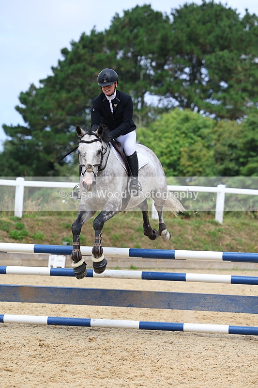 3E7A5082 - Class 4: Senior British Novice/90cm open