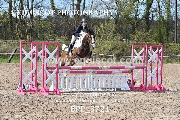 BPP_3721 - CLASS 3 FRI Senior British Novice/ 90cm Open