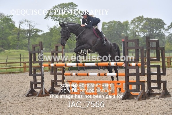 JAC_7566 - CLASS 14  Senior Newcomers/ 1.10m Open