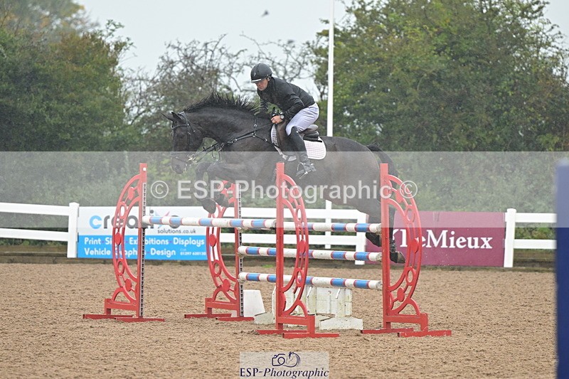 240925A-141504-01088 - Cls 5 Foxhunter and 1.20m Open