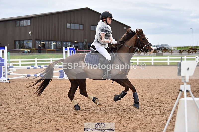 231203A-100052-00250 - Cls 2 British Novice & 80cm Open