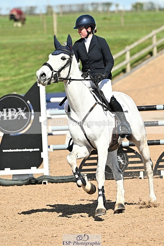 250416-150416-01589 - Cls 6 Foxhunter and 1.20m