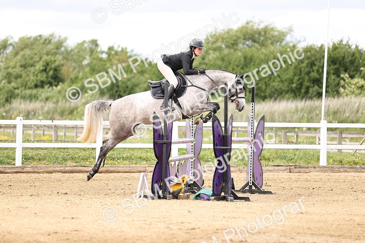 SBM_003107 - Class 11 - Senior Newcomers - 1.10m