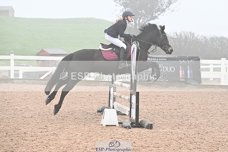 260308-142716-03223 - Cls 15 British Novice and 80cm