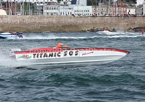 090906 TITANIC TORQUAY WATERSKI RACE IMG_4674 - Racing Powerboats