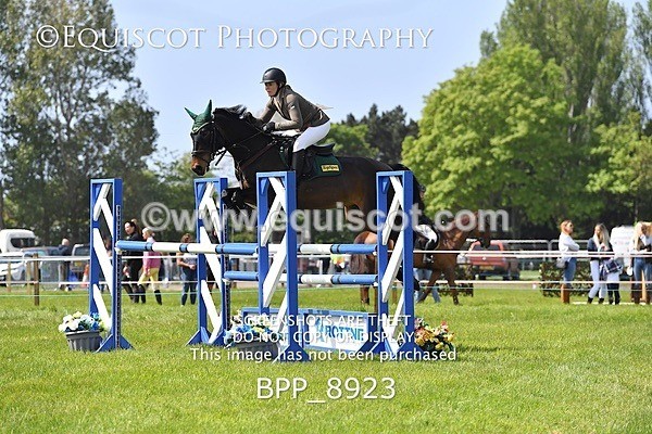 BPP_8923 - CLASS 3 The RHS Andrew Hamilton Coach Novice Qualifier (1.20m)