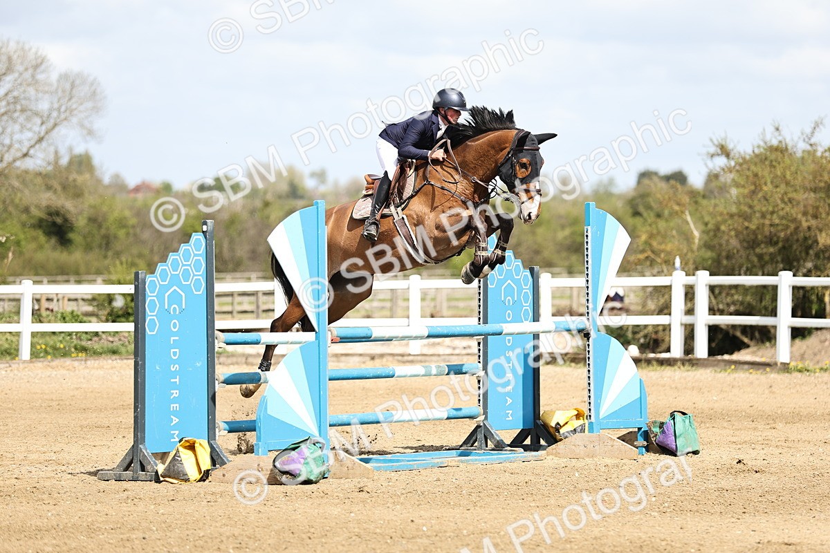 SBM_001113 - Class 4 - Senior Newcomers - 1.10m