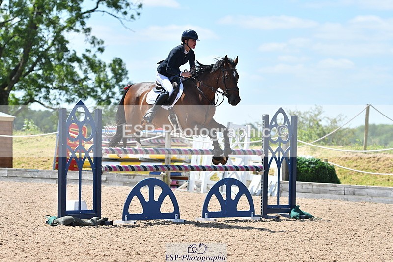 240609A-125207-05397 - Cls 18 Snr Newcomers and 1.10m Open