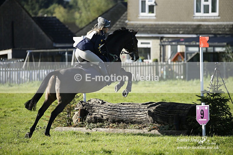  WWHT 031021 822 - WWEC Novice Restricted (0.80m) 18/10/20
