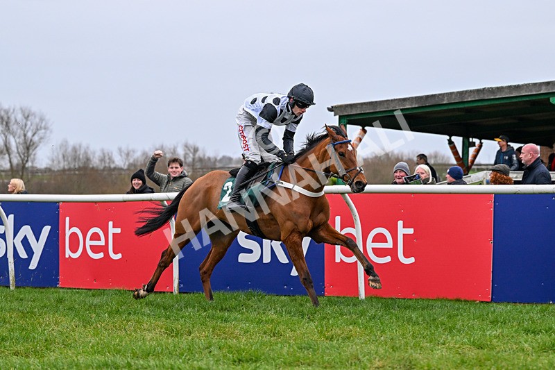 281225-Race 3-Supreme George-0430 - Race 3