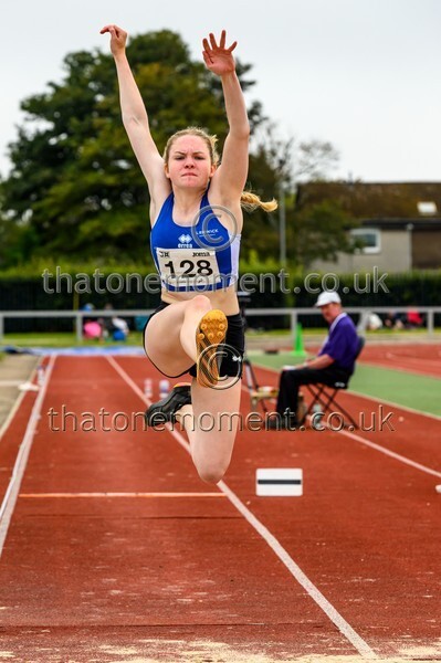 Age25SUN-910590 - Field Female Set Two