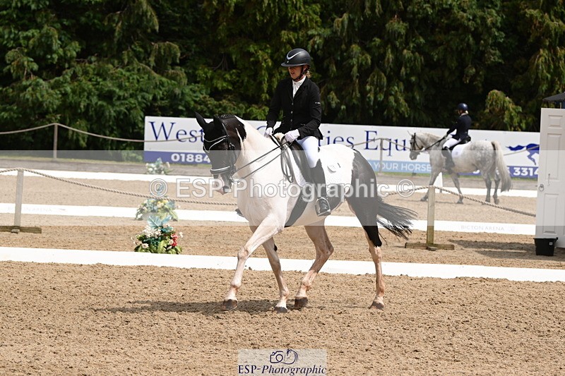 250720A-141828-11680 - 002-Michelle.Wallis-Alvescot.Winning.Mood