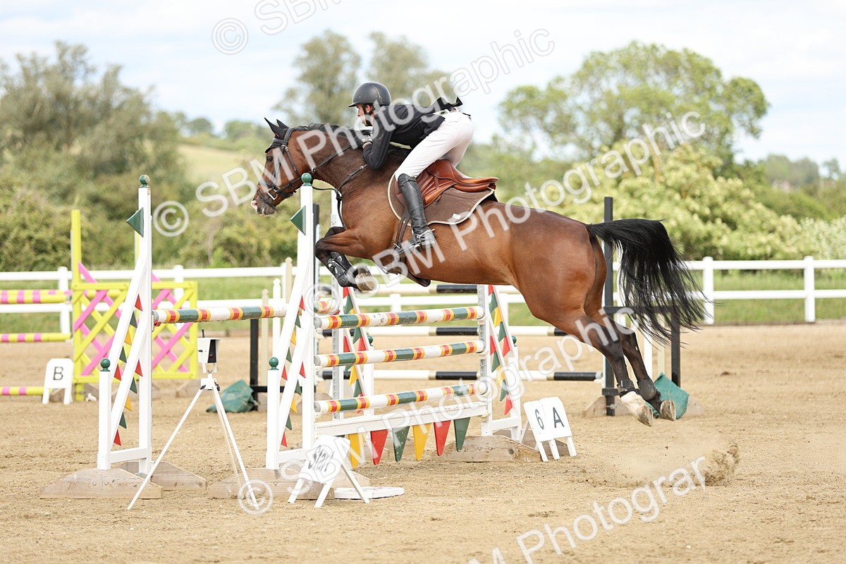 SBM_001208 - Class 5 - Senior Foxhunter - 1.20m