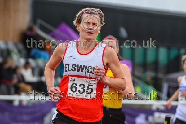 ComMast25-921115 - Track Female Set Two