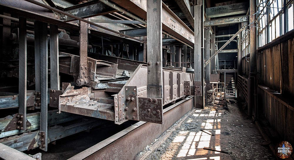 St. Nicholas Coal Breaker (Mahanoy City, PA) | Midpoint in Descent - St. Nicholas Breaker