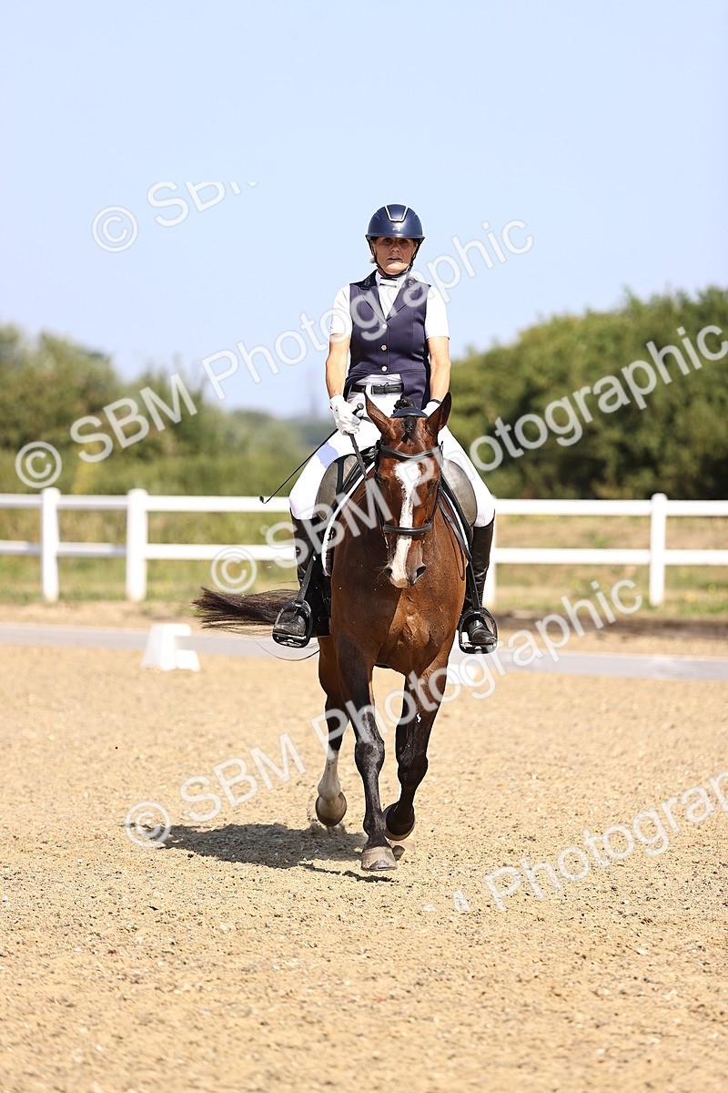 SBM_009390 - Novice 5 - 9.50-10.53
