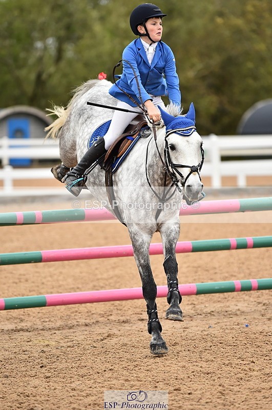 231028A-131704-01652 - Cls 4 Newcomers & 1m Open