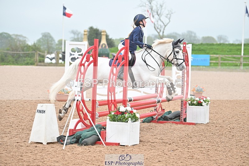 240505A-090332-03377 - Cls 1 Pony Intro 70cm