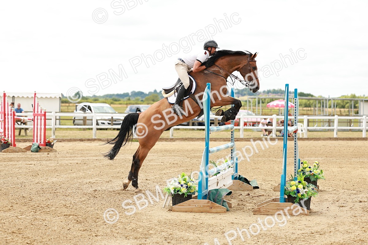 SBM_018387 - Class 21 - Senior Newcomers Championship 2d Rd
