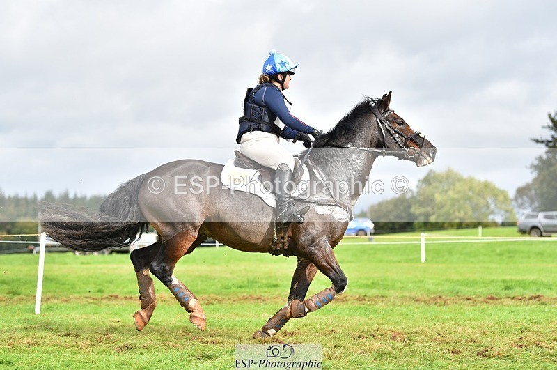 231021-131554-18383 - 444-REDHILL.SKANDEL-Emma.Stokes-SC+XC