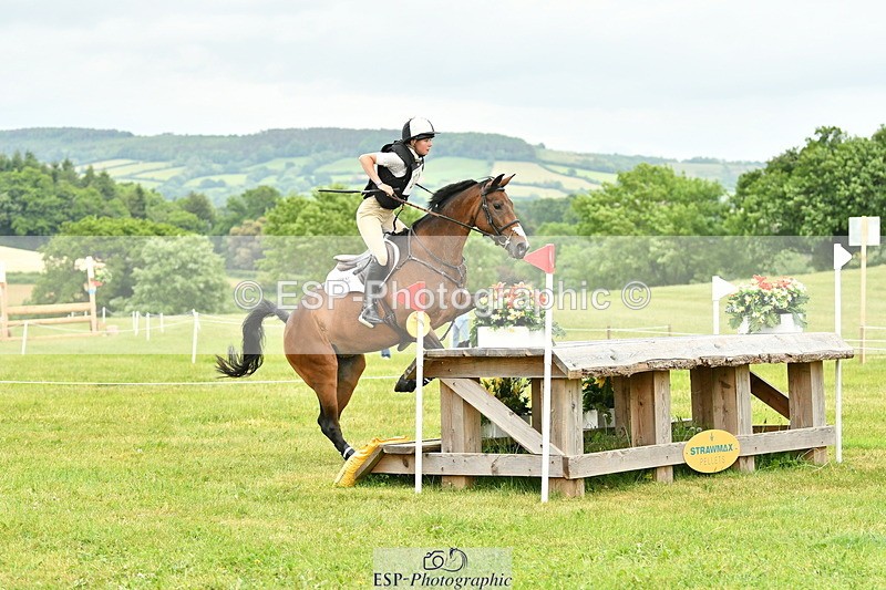 250524A-164944-14844 - C-274-Bizzy.Loffet-LONGBROOK.CHILLI.FLOWER