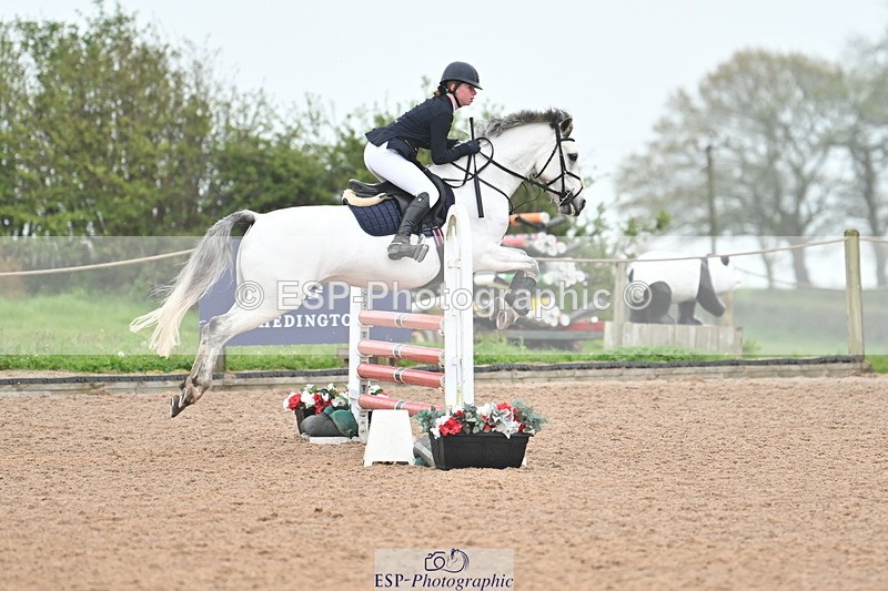 240505A-124200-05157 - Cls 4 Blue Chip Pony Newcomers & 1m Open