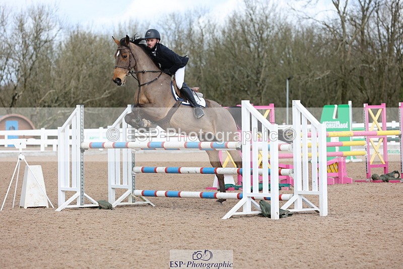 240223A-121456-01148 - Cls 4 Snr 1.05m Open