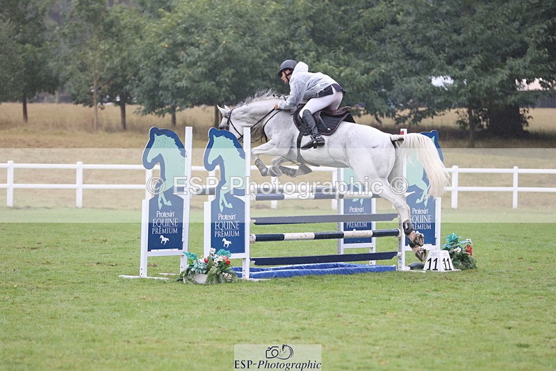 250830A-135251-06823 - Cls 16 Snr Newcomers and 1.10m Open