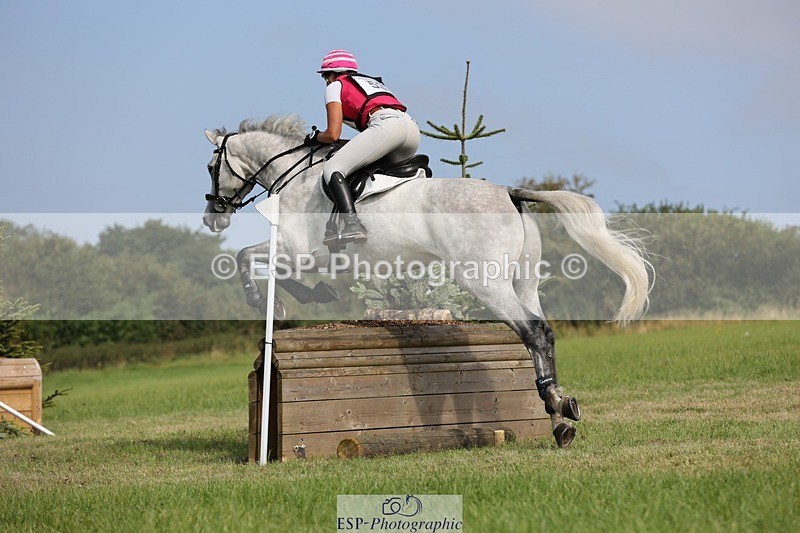 240831A-104920-00932 - 053-Lydia.Steele-FOLLYS.HERO