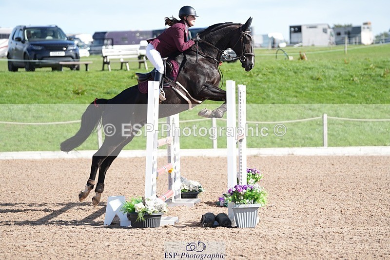 250913-103429-06185 - Cls 14 Snr Newcomers