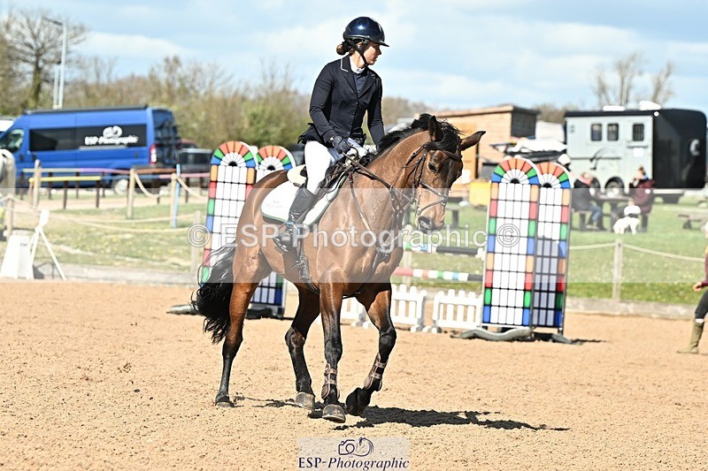 250416-150731-01610 - Cls 6 Foxhunter and 1.20m