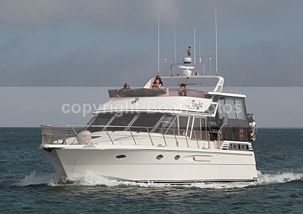 100425 IMG_5765jpg - Flybridge Cruisers