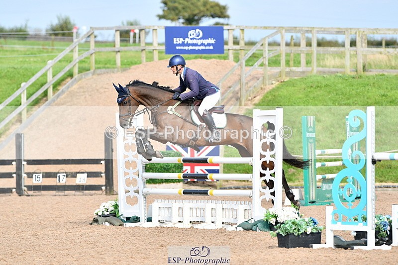 240915A-163355-11034 - Cls 30 Snr Foxhunter