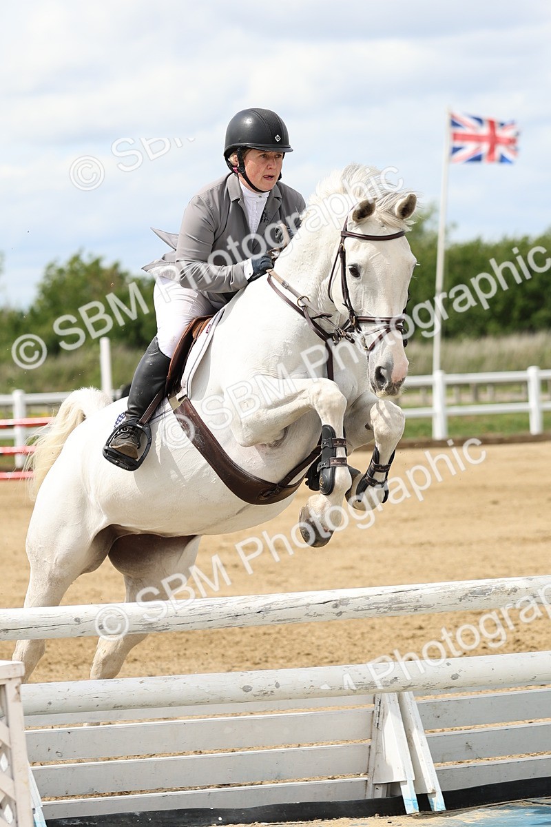 SBM_001130 - Class 4 - Senior Newcomers - 1.10m