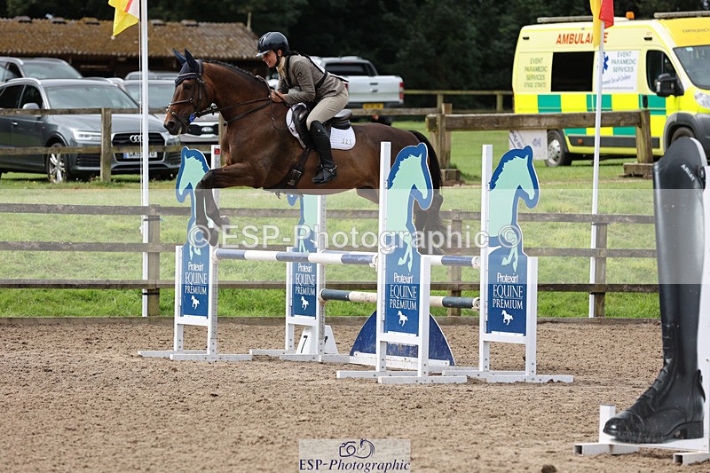 240804-112530-11659 - 321-Samantha_Lewis-KNOCKRIGG_BRONCO