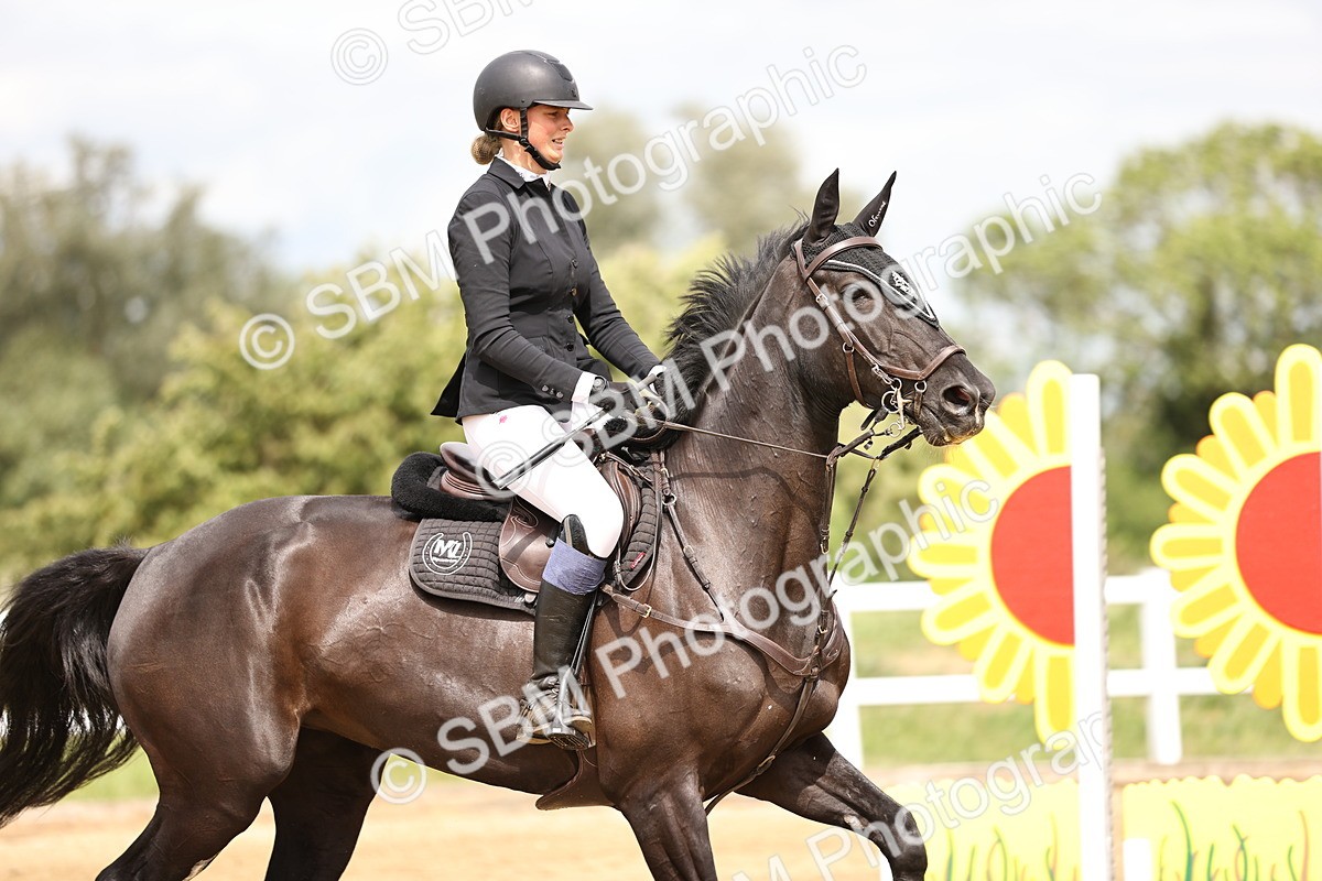 SBM_003321 - Class 11 - Senior Newcomers - 1.10m