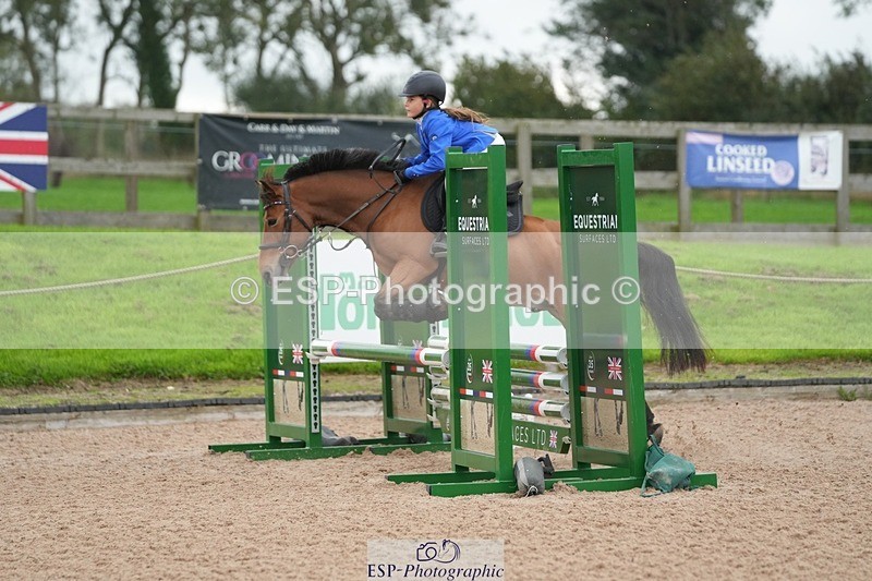 250920-092914-00478 - Cls 3 Pony Intro 70cm