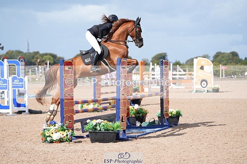 250913-120202-06806 - Cls 15 Snr Foxhunter