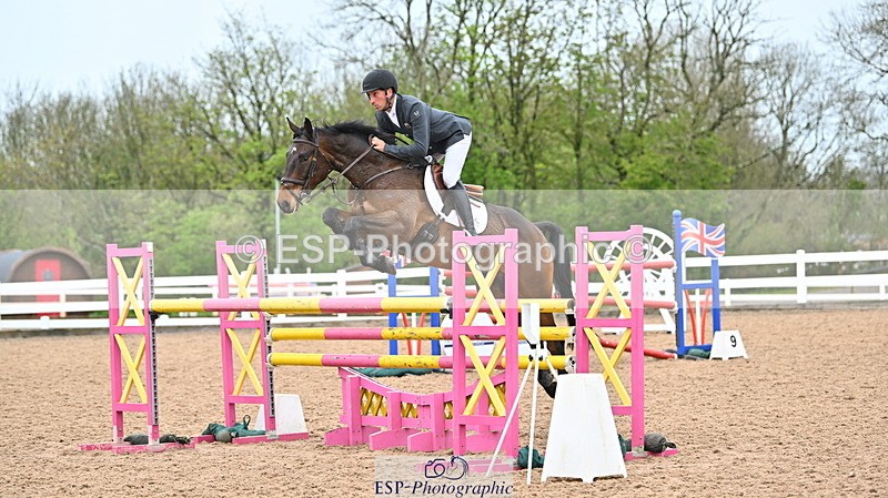 240501A-134447-00846 - Cls 8 Snr Foxhunter and 1.20m Open