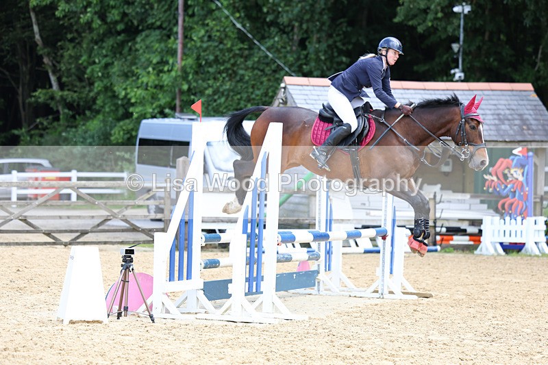 3E7A2990 - Class 4: Senior British Novice/90cm open