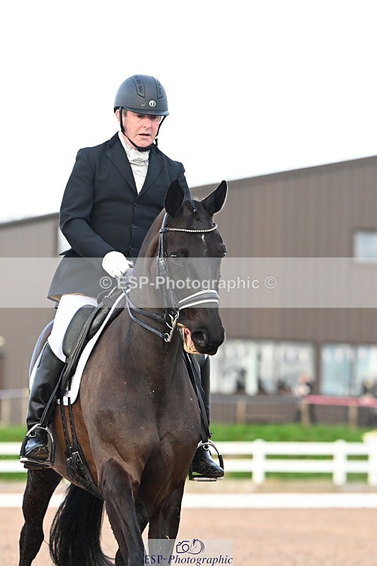 240218A-150010-08978 - 180-John.Fullick-Hermosa.bella