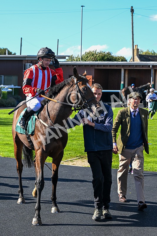 300926-Race 1-Bladey Lady-5879 - Race 1 1.57pm Racing To School Nursery Handicap
