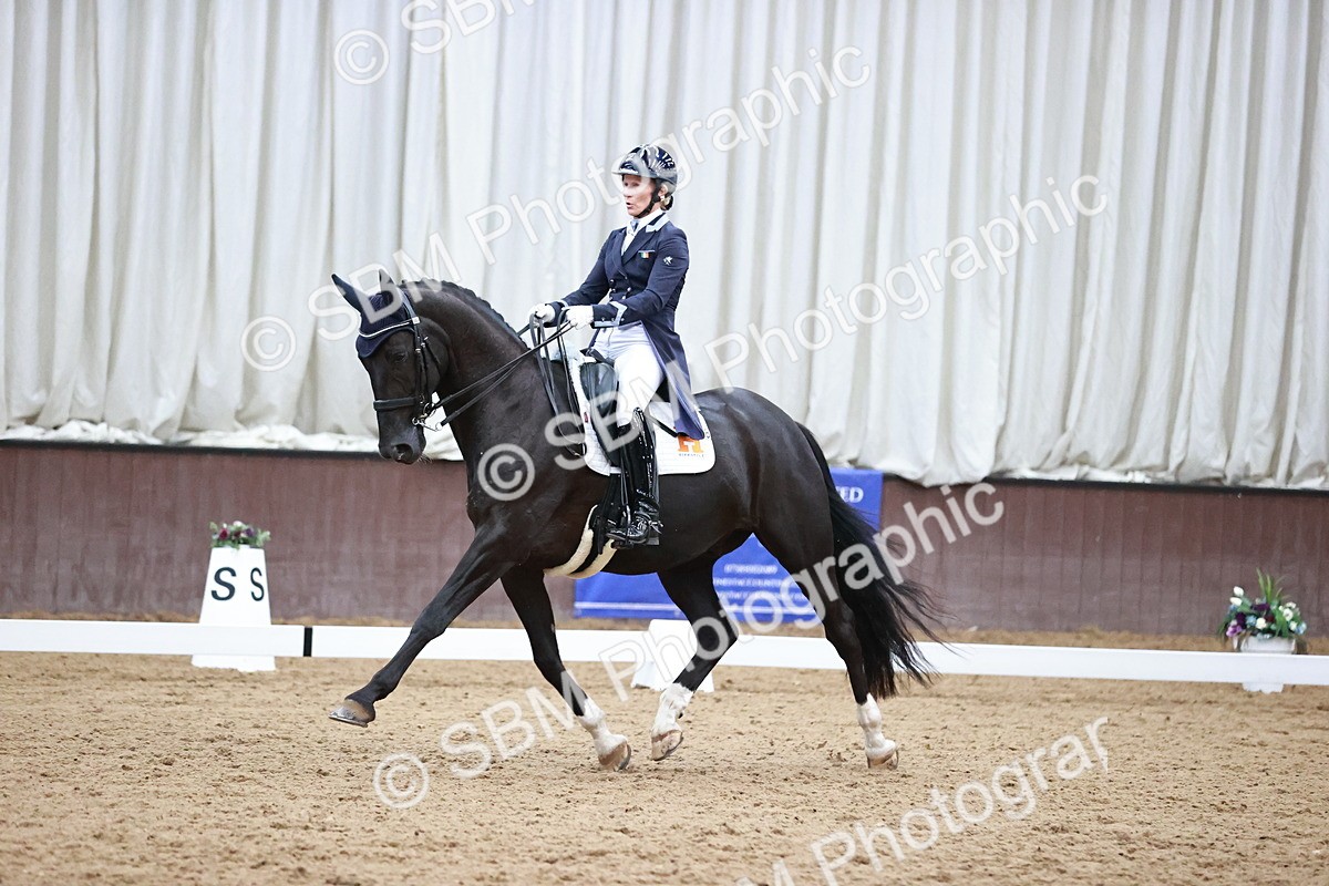 SBM_016696 - Class 5 - FEI INT II - 17.24-18.20