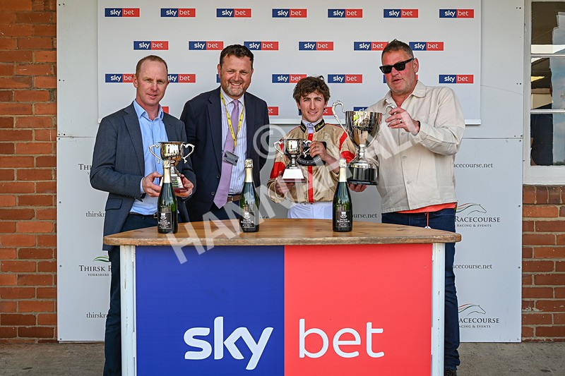 020526-Race 3-Mirsky-9694 - Race 3 2.40pm Sky Bet Thirsk Hunt Cup Handicap