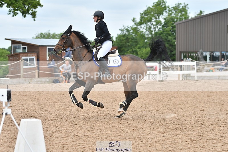 240609A-141511-06087 - Cls 19 Snr Foxhunter and 1.20m Open