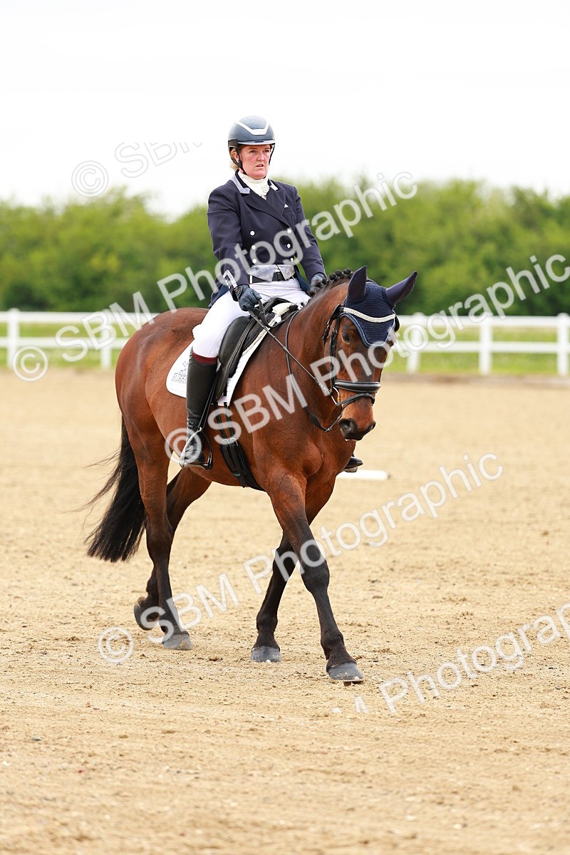 SBM_005042 - Class 16 - Novice 6