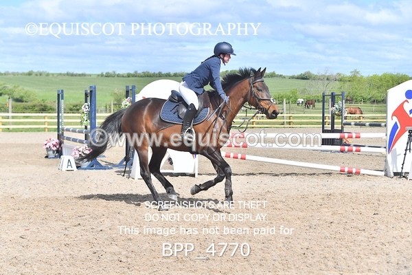 BPP_4770 - CLASS 14  SAT Senior British Novice/ 90cm Open