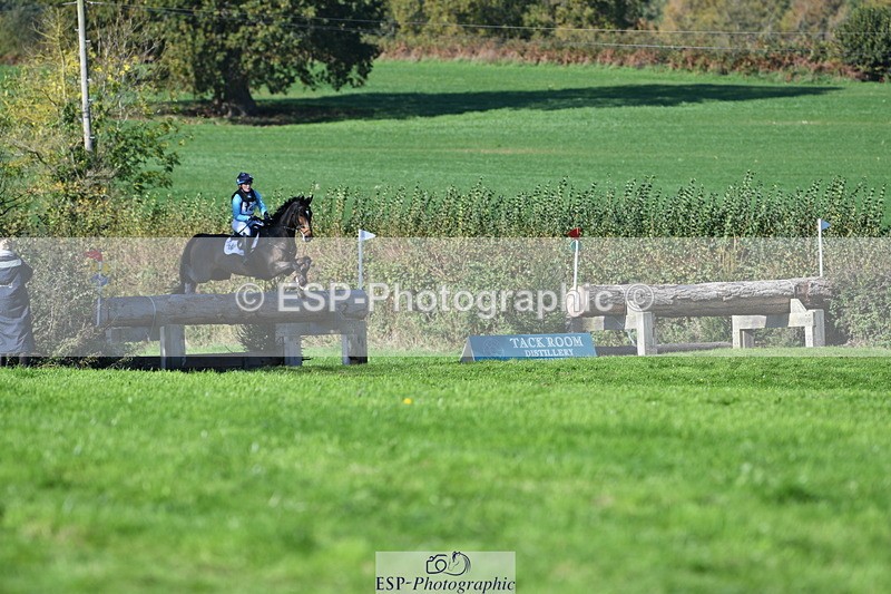 251024A-124403-11670 - B-140-Charlotte.Ward