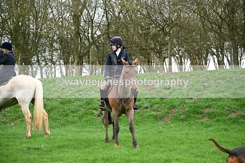 WJ6_9396 - Line Three